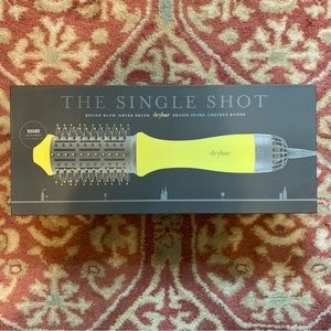 NWT drybar The Single Shot Round Blow-Dryer Brush